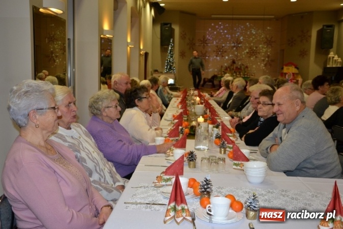 Zdjęcie w galerii na portalu naszraciborz.pl: W gminie Krzyżanowice pamiętają o starszych i samotnych wiadomości z regionu