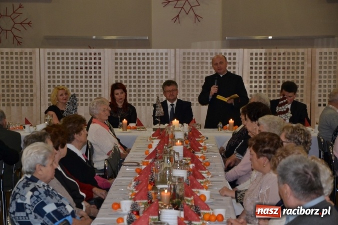 Zdjęcie w galerii na portalu naszraciborz.pl: W gminie Krzyżanowice pamiętają o starszych i samotnych wiadomości z regionu