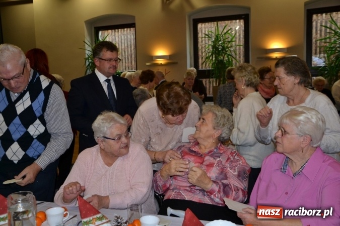 Zdjęcie w galerii na portalu naszraciborz.pl: W gminie Krzyżanowice pamiętają o starszych i samotnych wiadomości z regionu
