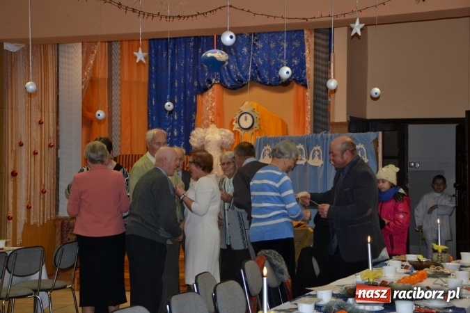 Zdjęcie w galerii na portalu naszraciborz.pl: W gminie Krzyżanowice pamiętają o starszych i samotnych wiadomości z regionu