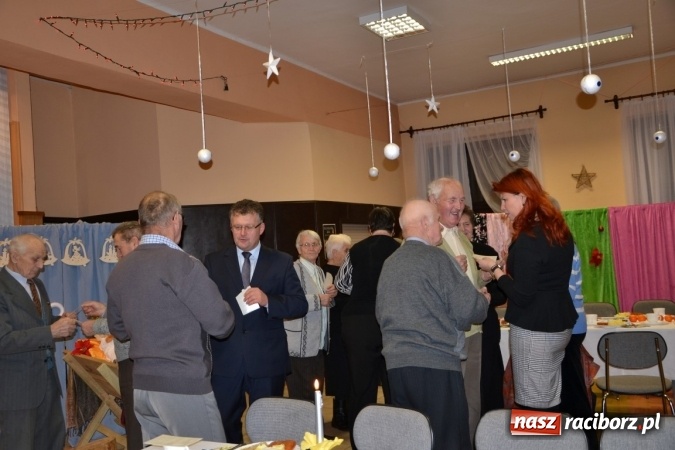 Zdjęcie w galerii na portalu naszraciborz.pl: W gminie Krzyżanowice pamiętają o starszych i samotnych wiadomości z regionu