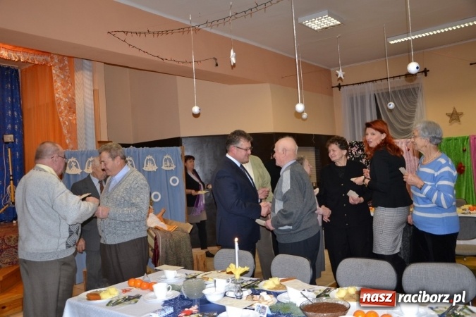 Zdjęcie w galerii na portalu naszraciborz.pl: W gminie Krzyżanowice pamiętają o starszych i samotnych wiadomości z regionu