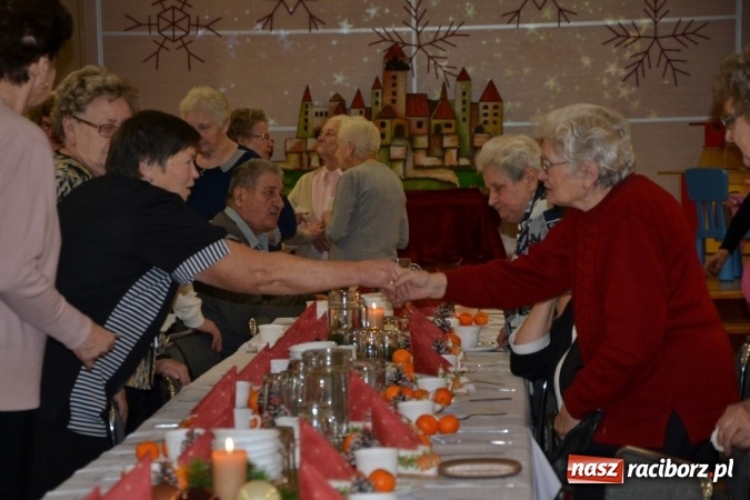 Zdjęcie w galerii na portalu naszraciborz.pl: W gminie Krzyżanowice pamiętają o starszych i samotnych wiadomości z regionu