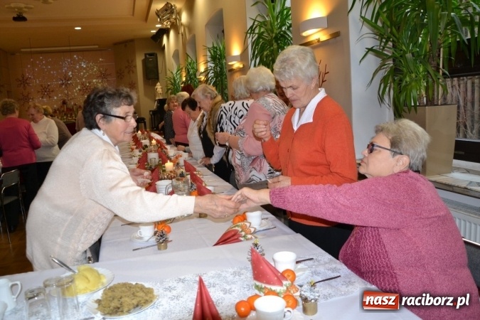 Zdjęcie w galerii na portalu naszraciborz.pl: W gminie Krzyżanowice pamiętają o starszych i samotnych wiadomości z regionu