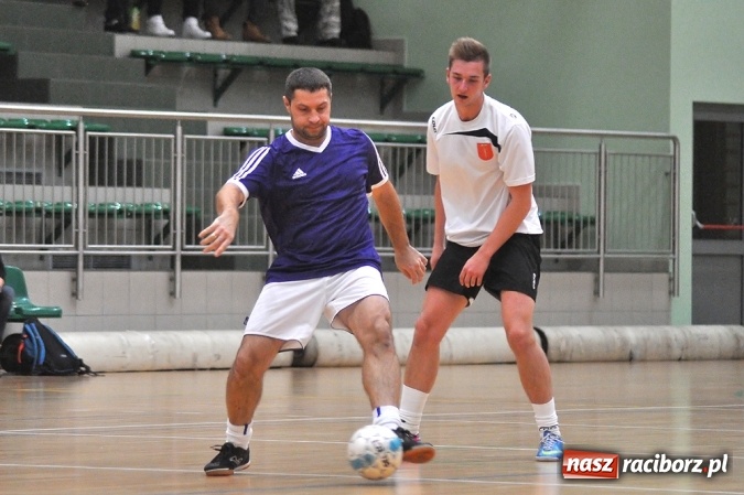 Zdjęcie w galerii na portalu naszraciborz.pl: Niedzielne spotkania w Halowej Lidze Piłki Nożnej wiadomości z regionu