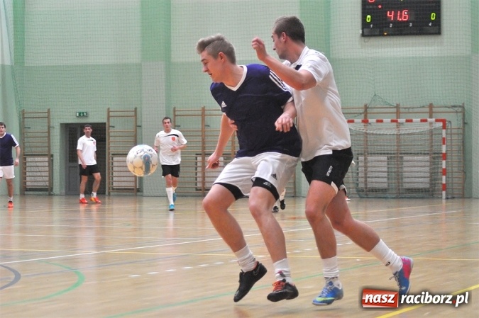 Zdjęcie w galerii na portalu naszraciborz.pl: Niedzielne spotkania w Halowej Lidze Piłki Nożnej wiadomości z regionu