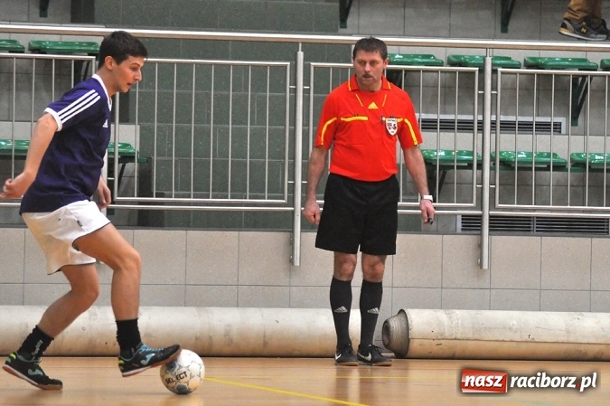 Zdjęcie w galerii na portalu naszraciborz.pl: Niedzielne spotkania w Halowej Lidze Piłki Nożnej wiadomości z regionu