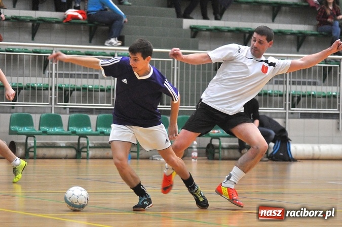 Zdjęcie w galerii na portalu naszraciborz.pl: Niedzielne spotkania w Halowej Lidze Piłki Nożnej wiadomości z regionu
