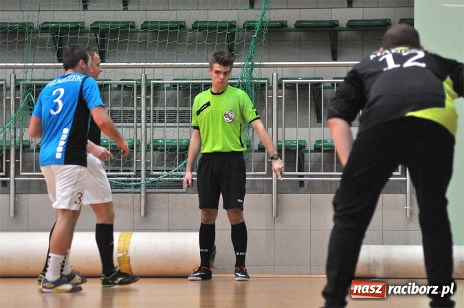 Zdjęcie w galerii na portalu naszraciborz.pl: Niedzielne spotkania w Halowej Lidze Piłki Nożnej wiadomości z regionu