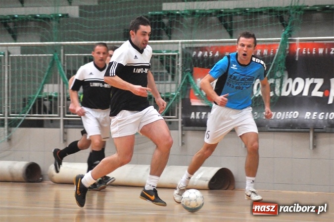 Zdjęcie w galerii na portalu naszraciborz.pl: Niedzielne spotkania w Halowej Lidze Piłki Nożnej wiadomości z regionu