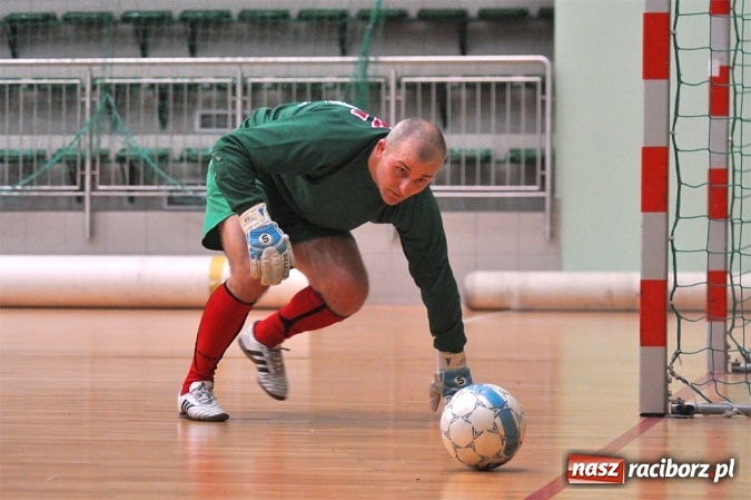 Zdjęcie w galerii na portalu naszraciborz.pl: Niedzielne spotkania w Halowej Lidze Piłki Nożnej wiadomości z regionu