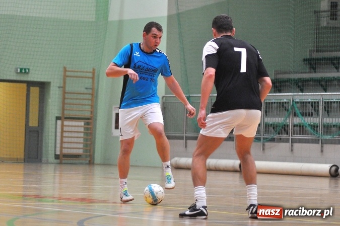 Zdjęcie w galerii na portalu naszraciborz.pl: Niedzielne spotkania w Halowej Lidze Piłki Nożnej wiadomości z regionu