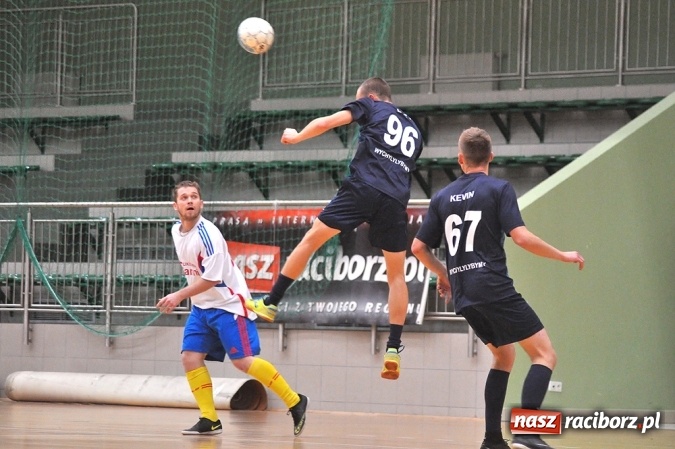 Zdjęcie w galerii na portalu naszraciborz.pl: Niedzielne spotkania w Halowej Lidze Piłki Nożnej wiadomości z regionu