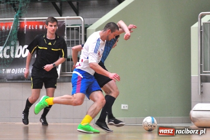 Zdjęcie w galerii na portalu naszraciborz.pl: Niedzielne spotkania w Halowej Lidze Piłki Nożnej wiadomości z regionu