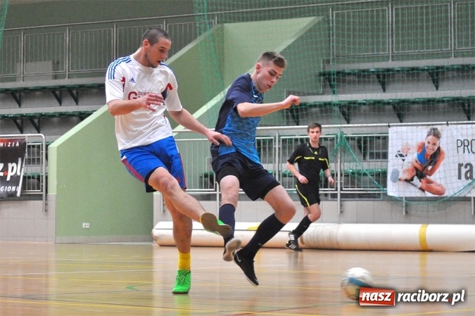 Zdjęcie w galerii na portalu naszraciborz.pl: Niedzielne spotkania w Halowej Lidze Piłki Nożnej wiadomości z regionu