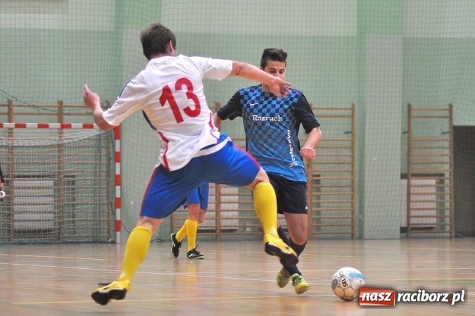 Zdjęcie w galerii na portalu naszraciborz.pl: Niedzielne spotkania w Halowej Lidze Piłki Nożnej wiadomości z regionu