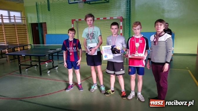Zdjęcie w galerii na portalu naszraciborz.pl: Turniej o Puchar Wójta Pietrowic Wielkich w tenisie stołowym wiadomości z regionu