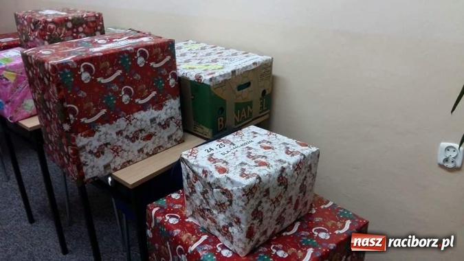 Zdjęcie w galerii na portalu naszraciborz.pl: Szlachetna Paczka w PWSZ wiadomości z regionu