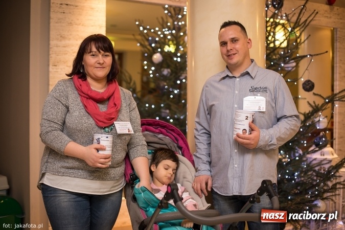 Zdjęcie w galerii na portalu naszraciborz.pl: Świąteczny koncert zespołów SKZR Źródło. Jak zawsze pięknie tańcowali, dziś dla Judyty wiadomości z regionu