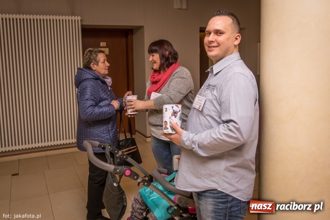 Zdjęcie w galerii na portalu naszraciborz.pl: Świąteczny koncert zespołów SKZR Źródło. Jak zawsze pięknie tańcowali, dziś dla Judyty wiadomości z regionu