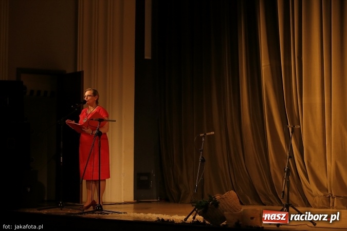 Zdjęcie w galerii na portalu naszraciborz.pl: Świąteczny koncert zespołów SKZR Źródło. Jak zawsze pięknie tańcowali, dziś dla Judyty wiadomości z regionu