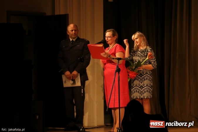 Zdjęcie w galerii na portalu naszraciborz.pl: Świąteczny koncert zespołów SKZR Źródło. Jak zawsze pięknie tańcowali, dziś dla Judyty wiadomości z regionu