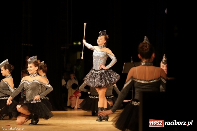 Zdjęcie w galerii na portalu naszraciborz.pl: Świąteczny koncert zespołów SKZR Źródło. Jak zawsze pięknie tańcowali, dziś dla Judyty wiadomości z regionu