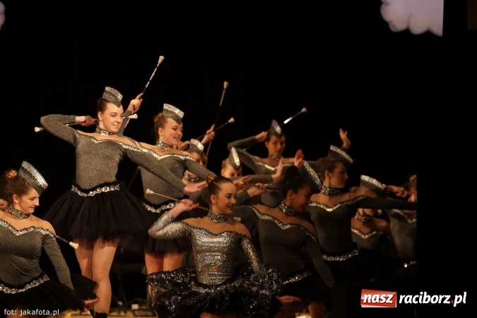 Zdjęcie w galerii na portalu naszraciborz.pl: Świąteczny koncert zespołów SKZR Źródło. Jak zawsze pięknie tańcowali, dziś dla Judyty wiadomości z regionu