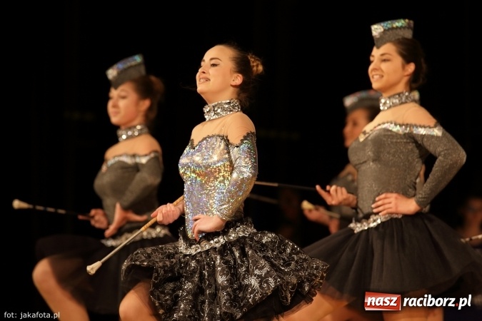 Zdjęcie w galerii na portalu naszraciborz.pl: Świąteczny koncert zespołów SKZR Źródło. Jak zawsze pięknie tańcowali, dziś dla Judyty wiadomości z regionu