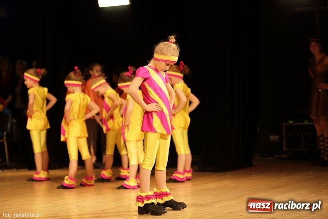 Zdjęcie w galerii na portalu naszraciborz.pl: Świąteczny koncert zespołów SKZR Źródło. Jak zawsze pięknie tańcowali, dziś dla Judyty wiadomości z regionu