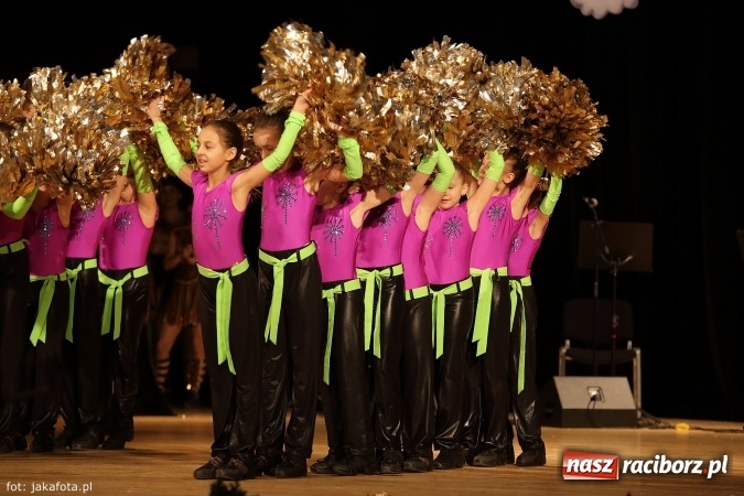 Zdjęcie w galerii na portalu naszraciborz.pl: Świąteczny koncert zespołów SKZR Źródło. Jak zawsze pięknie tańcowali, dziś dla Judyty wiadomości z regionu