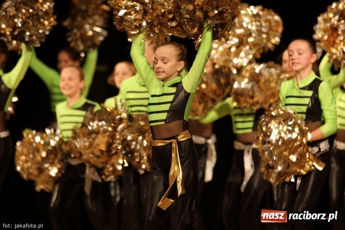 Zdjęcie w galerii na portalu naszraciborz.pl: Świąteczny koncert zespołów SKZR Źródło. Jak zawsze pięknie tańcowali, dziś dla Judyty wiadomości z regionu