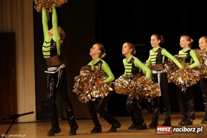 Zdjęcie w galerii na portalu naszraciborz.pl: Świąteczny koncert zespołów SKZR Źródło. Jak zawsze pięknie tańcowali, dziś dla Judyty wiadomości z regionu