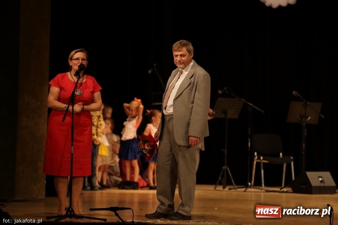 Zdjęcie w galerii na portalu naszraciborz.pl: Świąteczny koncert zespołów SKZR Źródło. Jak zawsze pięknie tańcowali, dziś dla Judyty wiadomości z regionu