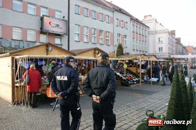 Zdjęcie w galerii na portalu naszraciborz.pl: Kolejny dzień wspólnych patroli Policji i Straży Miejskiej  wiadomości z regionu