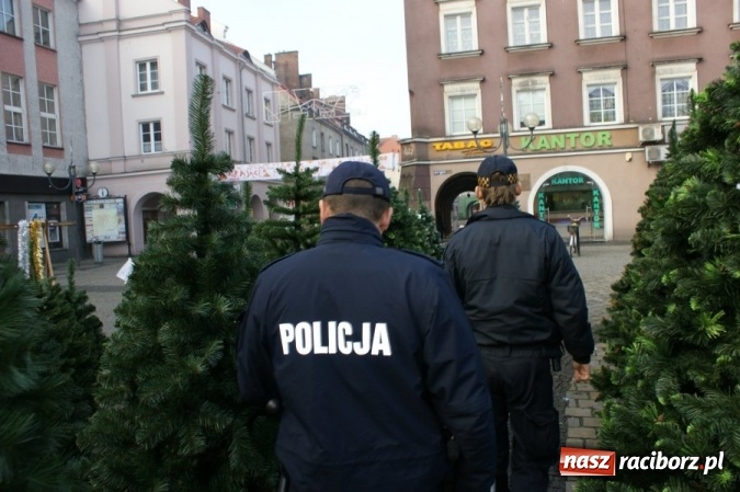 Zdjęcie w galerii na portalu naszraciborz.pl: Kolejny dzień wspólnych patroli Policji i Straży Miejskiej  wiadomości z regionu
