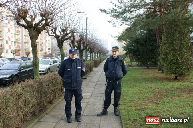 Zdjęcie w galerii na portalu naszraciborz.pl: Kolejny dzień wspólnych patroli Policji i Straży Miejskiej  wiadomości z regionu