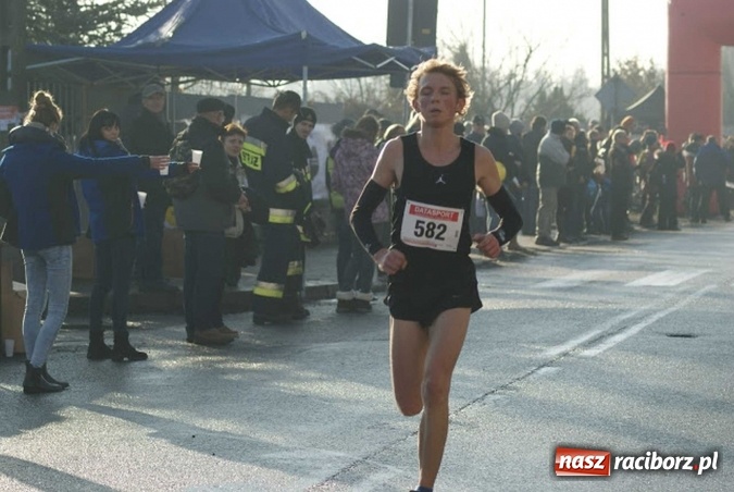 Zdjęcie w galerii na portalu naszraciborz.pl: XXVI Og&oacute;lnopolski Bieg Uliczny im. Ferta w Strzelcach Opolskich z udziałem biegaczy z naszego regionu wiadomości z regionu
