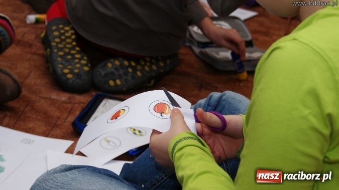 Zdjęcie w galerii na portalu naszraciborz.pl: Cała Polska Czyta Dzieciom po niemiecku i angielsku  wiadomości z regionu