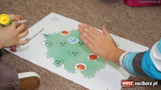 Zdjęcie w galerii na portalu naszraciborz.pl: Cała Polska Czyta Dzieciom po niemiecku i angielsku  wiadomości z regionu