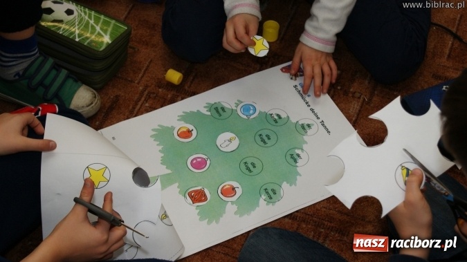 Zdjęcie w galerii na portalu naszraciborz.pl: Cała Polska Czyta Dzieciom po niemiecku i angielsku  wiadomości z regionu