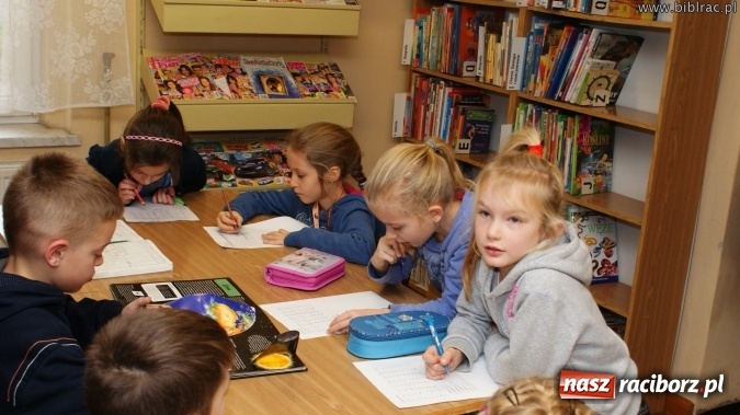 Zdjęcie w galerii na portalu naszraciborz.pl: Cała Polska Czyta Dzieciom po niemiecku i angielsku  wiadomości z regionu