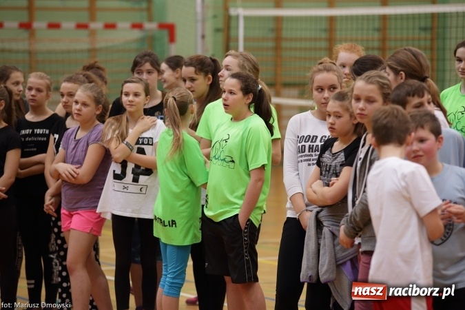 Zdjęcie w galerii na portalu naszraciborz.pl: Gwiazdkowy Turniej Dwójek Siatkarskich wiadomości z regionu