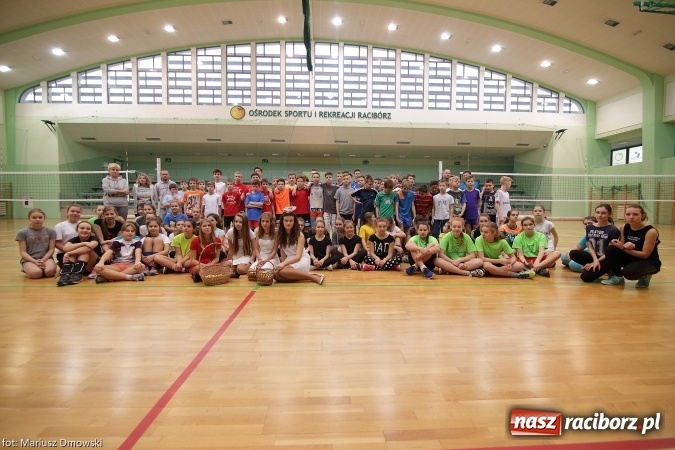 Zdjęcie w galerii na portalu naszraciborz.pl: Gwiazdkowy Turniej Dwójek Siatkarskich wiadomości z regionu