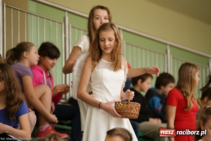 Zdjęcie w galerii na portalu naszraciborz.pl: Gwiazdkowy Turniej Dwójek Siatkarskich wiadomości z regionu