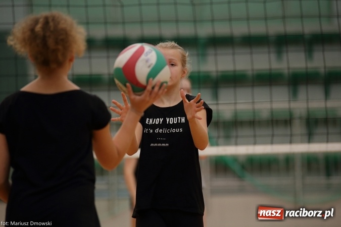 Zdjęcie w galerii na portalu naszraciborz.pl: Gwiazdkowy Turniej Dwójek Siatkarskich wiadomości z regionu
