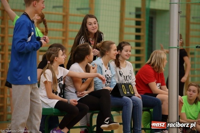Zdjęcie w galerii na portalu naszraciborz.pl: Gwiazdkowy Turniej Dwójek Siatkarskich wiadomości z regionu