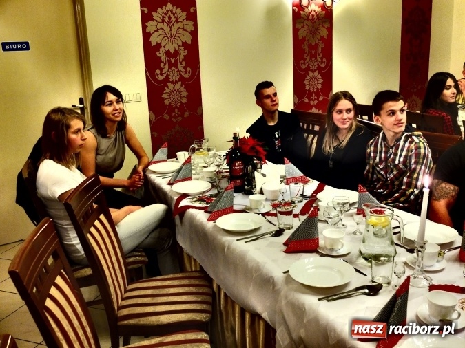 Zdjęcie w galerii na portalu naszraciborz.pl: Wigilia u raciborskich Łamatorów  wiadomości z regionu