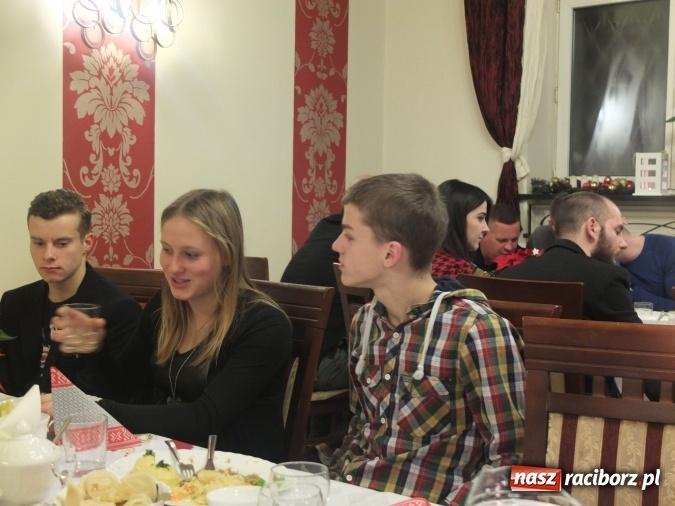 Zdjęcie w galerii na portalu naszraciborz.pl: Wigilia u raciborskich Łamatorów  wiadomości z regionu