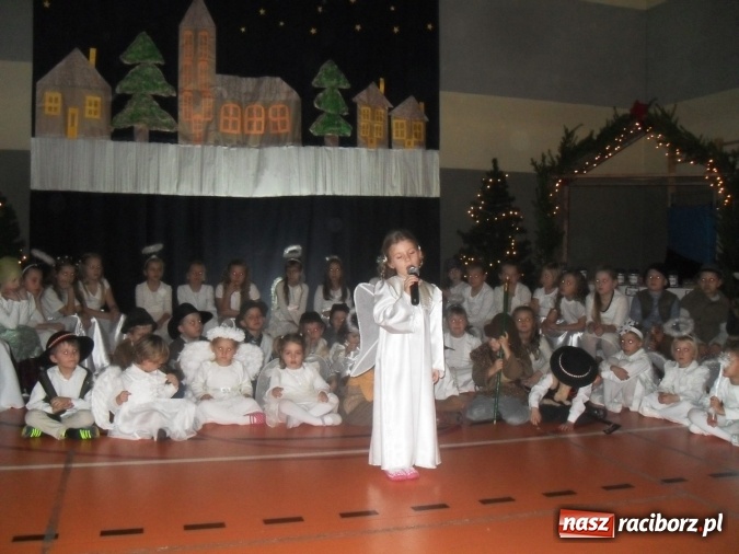 Zdjęcie w galerii na portalu naszraciborz.pl: Uczniowie z Górek Śl. wystąpili z koncertem kolęd wiadomości z regionu